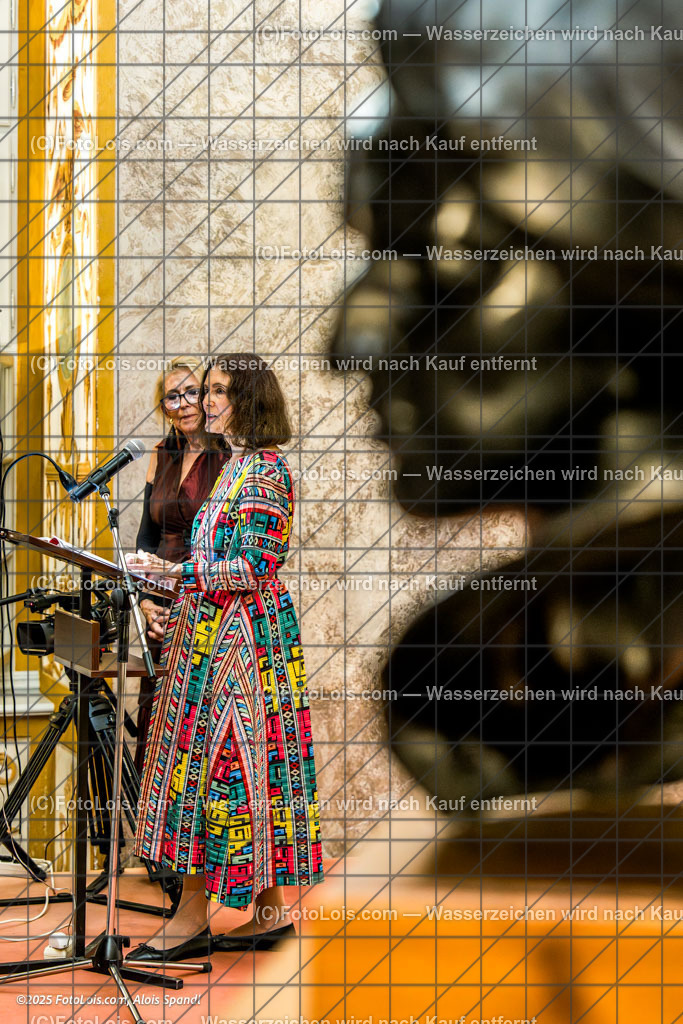 _ALP4210_Nocturno-Konzert_Niesielska-WiednerZajac | XLI. CHOPIN-Festival - Barockbibliothek, Sa 16. Aug. 2025, 20.00 Uhr, NOCTURNO - nächtliches Konzert bei Kerzenlicht, Frédéric Chopin und die Kämpfer für Frieden, Recht und Freiheit seiner Zeit. SolistInnen des Festivals: Yinqi Wang, Piotr Koscik, Anna Maria Niemiec - Violincello, Manfred Wagner Artzt, Clara Biermasz, Rachel Cheung, Natalia Rehling, Kamila Sacharzewska, Donka Angatscheva, Yves Henry. Moderation: Liliana Niesielska. Werke von Frédérik Chopin, Franz Liszt, Franz Schubert, Robert Schumann, Gabriel Fauré, Elisabeth Wiedner-Zajac u.a.