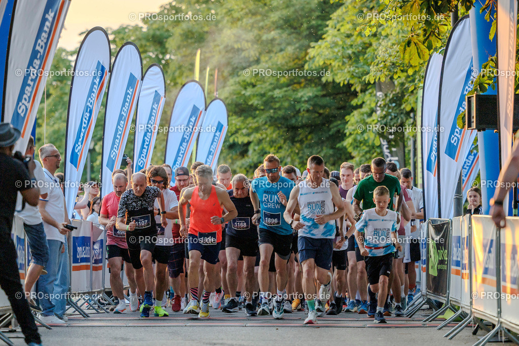 Sparda-Bank Nachtlauf Bonn; Bonn, 18.06.2025 | Impressionen vom Sparda-Bank Nachtlauf Bonn am 18.06.2025 in Bonn (Nordrhein-Westfalen). 