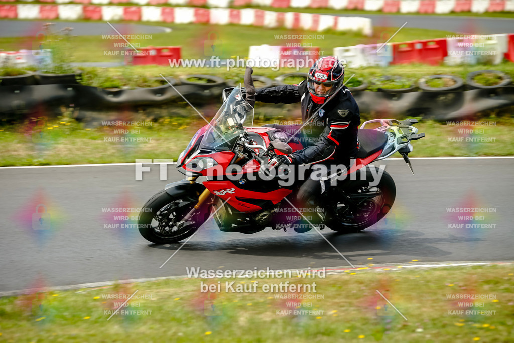 VBK-4666 | Hier findet Ihr Bilder von Touristenfahrten auf der Nürburgring Nordschleife oder von anderen Veranstaltungen die ich besucht habe. Viel Spass beim Durch Schauen 