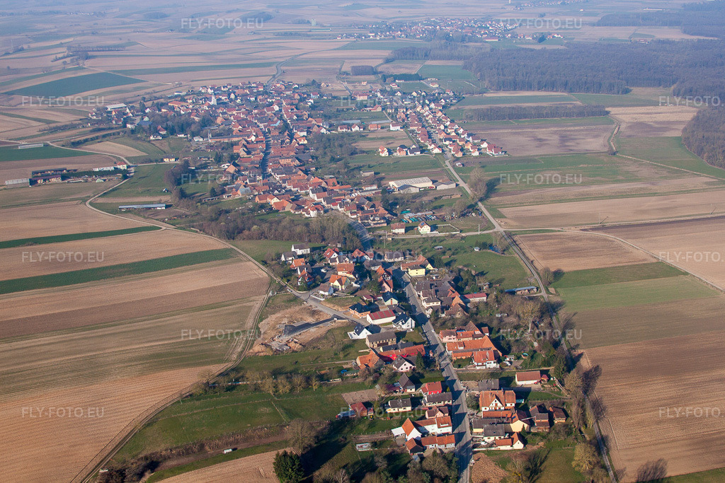 Vue aérienne: Vue de la ville à Scheibenhard dans le département Bas Rhin, France. Photo: IMG_62661.jpg prise le 09/03/2014 par Werner Riehm/FLY-FOTO.euRésolution de l'original: 4752 x 3168 px