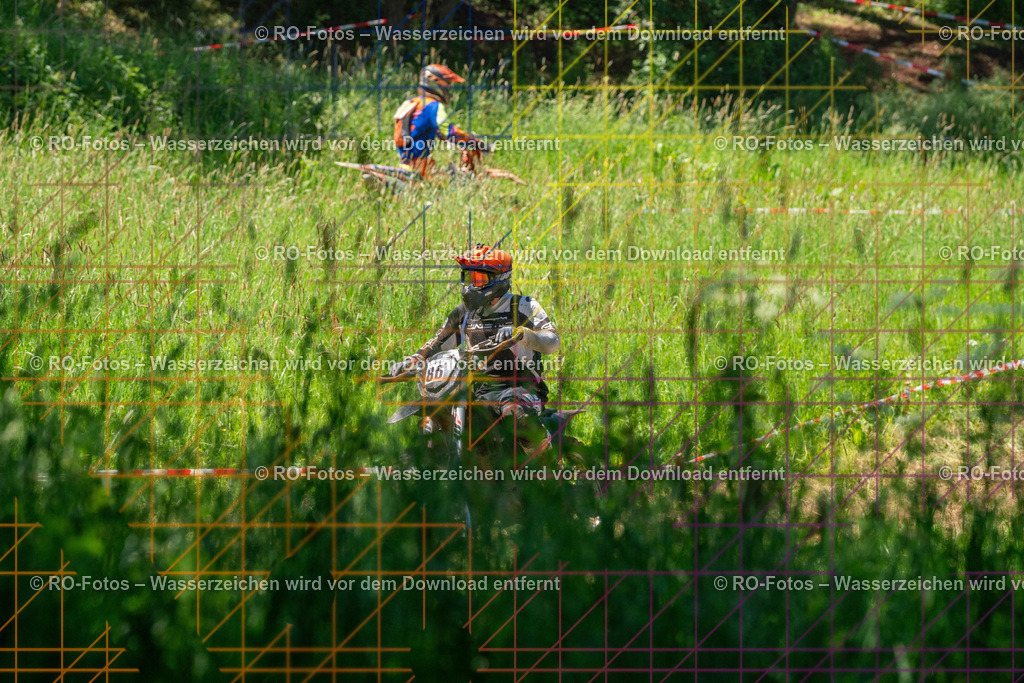 Wolfshausen 2 Lauf -563 | Sportfotografie von RO-Fotos: Motorsport, Motocross, Enduro, Laufveranstaltungen und Triathlon. Professionelle Fotos von Sportlern und Events. - Realisiert mit Pictrs.com
