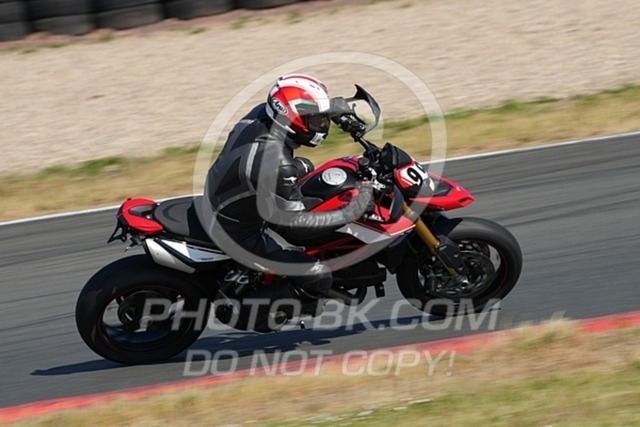 2024_05_16_PBK_13748 | Sportfotografie; SlowMotion; Video; Rennstrecke; Hafeneger; Speer; Racing; RSE; BMW; CBO; Trackday; Motorsportarena; Hockenheimring; Brno; Most; Barcelona; Valencia