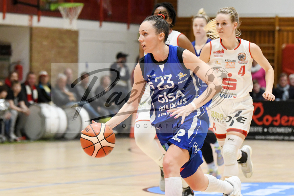 20200126_PANHAL_0108 | Basketball, Frauen: Snezana Aleksic (GISA LIONS SV Halle) in Aktion, am Ball, Einzelaktion beim Spiel der Toyota DBBL zwischen GiroLive-Panthers Osnabrück vs. GISA LIONS SV Halle am 26.01.2020 im Panthers Dome in Osnabrück, Deutschland.(Foto von Nico Paetzel) - Realisiert mit Pictrs.com