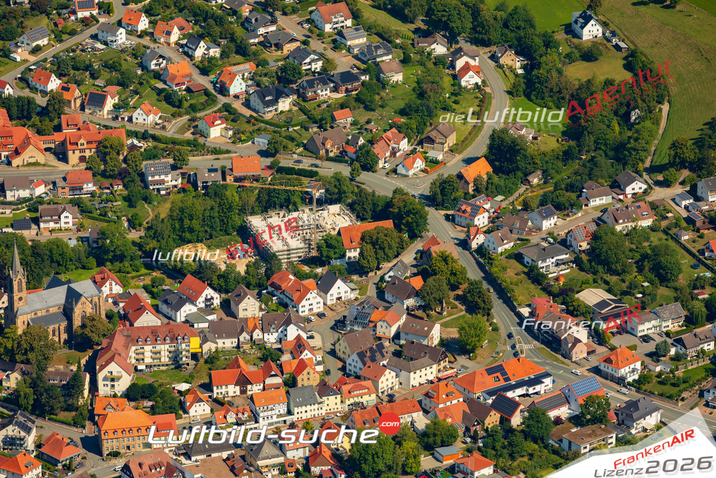 Klassische Luftaufnahme ohne Drohne zeigt:Scherfede bei Warburg - Die Luftbildaufnahme wurde 2025 vom UL-Flugzeug heraus erstellt ( keine Drohnenaufnahme ) - Hochauflösende Luftaufnahme -Nicht vergleichbar mit Google Maps oder Satelittenbilder- Die Geschenkidee !Mit Lizenz und Bildrechte bestellbar