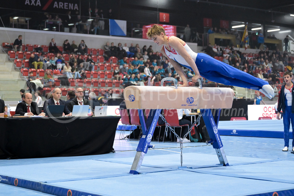 Schweizer Meisterschaften Kunstturnen Mannschaften Männer (B) - 22. November 2025 | Schweizer Meisterschaften Kunstturnen Mannschaften Männer (B)AXA Arena, WinterthurBild: Sportfotografie Markus Aeschimann | www.markus-aeschimann.ch - Realisiert mit Pictrs.com