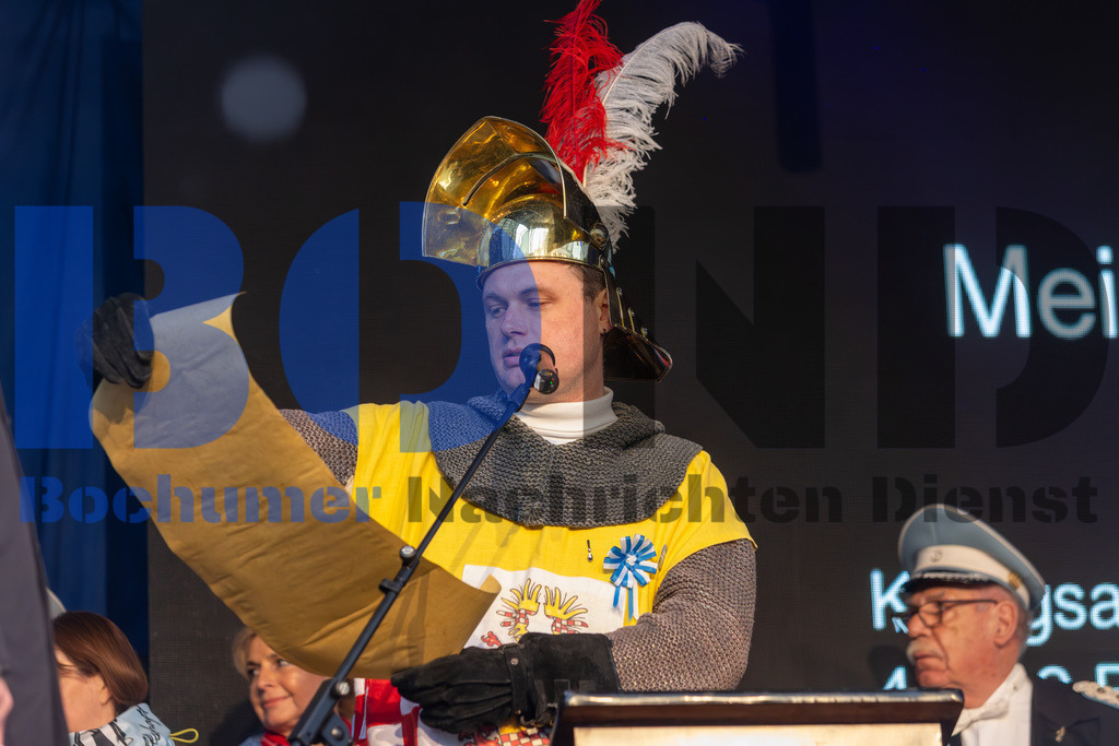 JEM_ZAPMAI20250424-16 | bond - Realisiert mit Pictrs.com