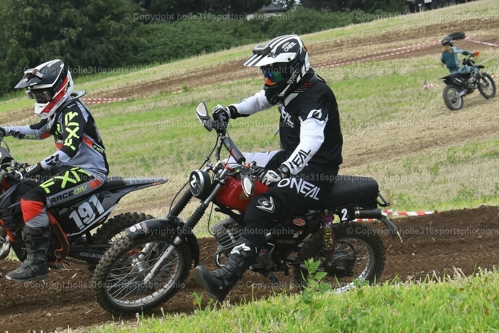 DSC_0836 (2) | Sportfotografie , Motorsport, Motoross, Reitsport, Mointainbike, Enduro,
Landschaft , Outdoor, Eventfotografie, Landschaft, Bilder online bestellen - Realisiert mit Pictrs.com