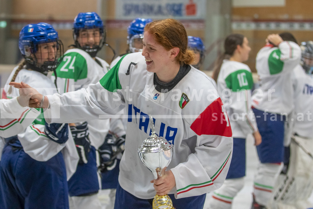 Dameneishockey | Dameneishockey, U18 Turnier am 31.08.2024 in Spittal (Eis-Sport-Arena - Sportzentrum Spittal), Austria, (Photo by Ernst Krawagner sport-fan.at) - Realisiert mit Pictrs.com