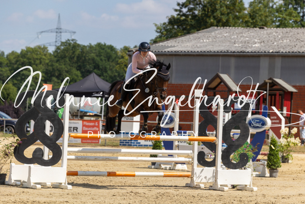 7I8A2551 | melanie-engelhardt-photography - Realisiert mit Pictrs.com