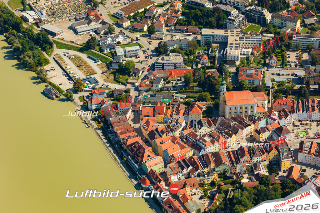 Luftaufnahme der Stadt Schärding - Die Luftaufnahme wurde 2025 vom UL-Flugzeug heraus erstellt ( keine Drohne ) - Hochauflösende Luftaufnahme - für professionelle Ausdrucke geeignet. Die Geschenkidee !Mit Lizenz und Bildrechte bestellbar