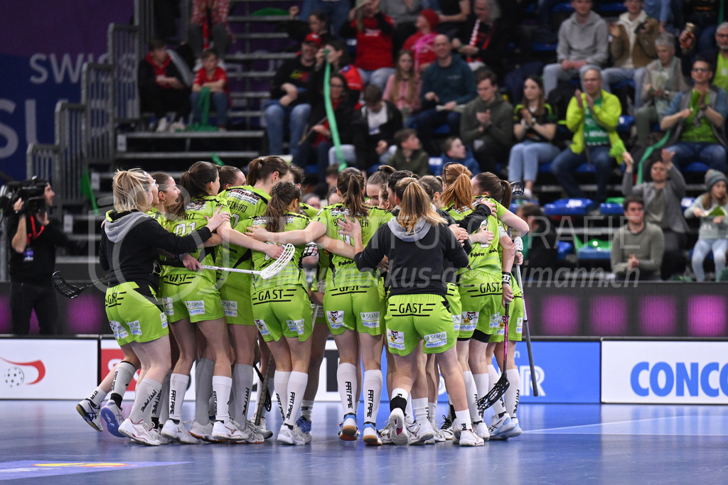 Kloten-Dietlikon Jets vs Skorpion Emmental Zollbrück - 15. April 2023 | Kloten-Dietlikon Jets vs Skorpion Emmental Zollbrück
Stimo Arena, Kloten
Nathalie Spichiger (#26 Skorpion Emmental Zollbrueck) verkürzt zum 4:2.
Bild: Sportfotografie Markus Aeschimann | www.markus-aeschimann.ch - Realisiert mit Pictrs.com