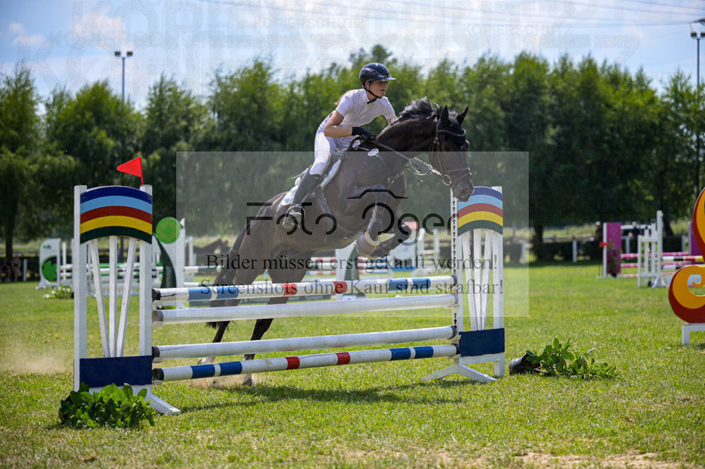 Reitturnier Voxtrup | Entdecke hochwertige Reitturnierfotos von Foto Oger. Professionell, emotional und authentisch – jetzt Lieblingsmomente im Shop bestellen.Deutschlandweite Turnierfotografie. - Realisiert mit Pictrs.com