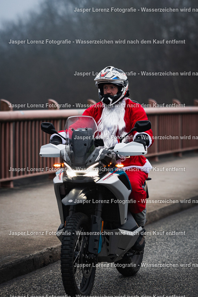 X-Mas Ride I Kiel I 2025 | Jasper Lorenz Fotografie - Realisiert mit Pictrs.com
