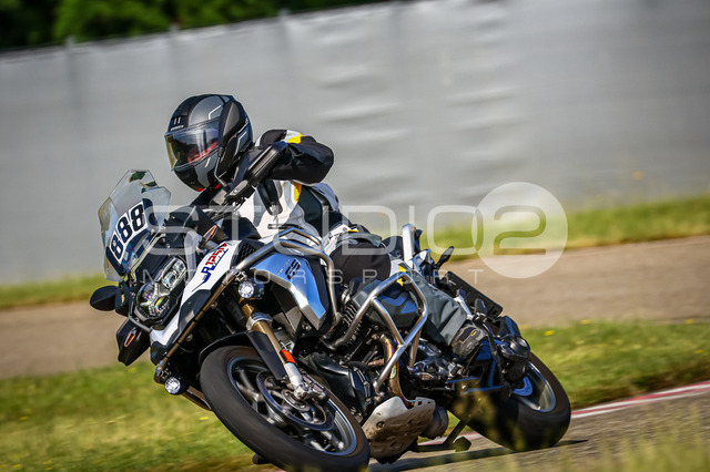 0888-260530DCB-015_888 | Deine Full-Service-Agentur für ✔️Videoproduktionen und ✔️Motorsportfotografie Jetzt Angebot anfragen!