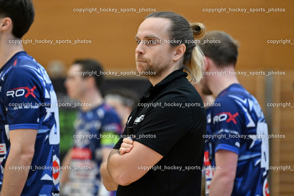 VSV Unihockey  vs. FBK Loka  | Headcoach VSV Unihockey Sami Aalto, VSV Unihockey  vs. FBK Loka , VSV Unihockey  vs. FBK Loka  am 25.01.2026 in Villach (Ballspielhalle St. Martin), Austria, (Photo by Bernd Stefan)