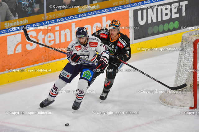AUT, ICE, Black Wings Linz (AUT) vs Fehervar AV 19 (HUN) | 18.11.2022, Eishalle Linz, AUT, ICE Eishockey Liga, Black Wings Linz (AUT) vs Fehervar AV 19 (HUN), im Bild Brian Lebler (BWL) vs Bence Stipsicz (Fehervar)


// ICE win2day Hockey League Match between Black Wings Linz (AUT) vs Fehervar AV 19 (HUN) in Linz, Austria on 2022/11/18