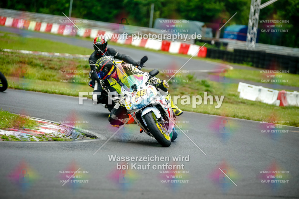 VBK-3835 | Hier findet Ihr Bilder von Touristenfahrten auf der Nürburgring Nordschleife oder von anderen Veranstaltungen die ich besucht habe. Viel Spass beim Durch Schauen 