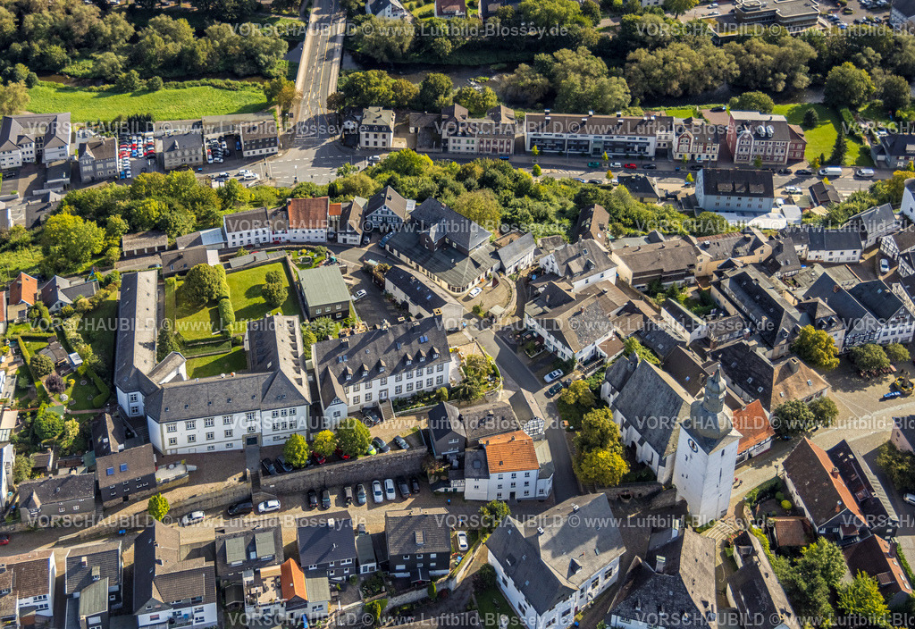 Arnsberg230904738 | Luftbild, Altstadt, Altes Schloss und Stadtkapelle St. Georg, Arnsberg, Sauerland, Nordrhein-Westfalen, Deutschland