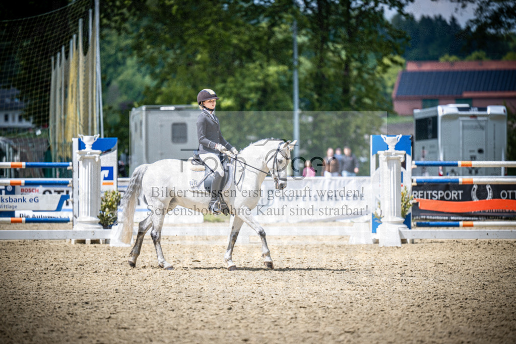 DOS_2640 | Reitturnier Venne - Realisiert mit Pictrs.com