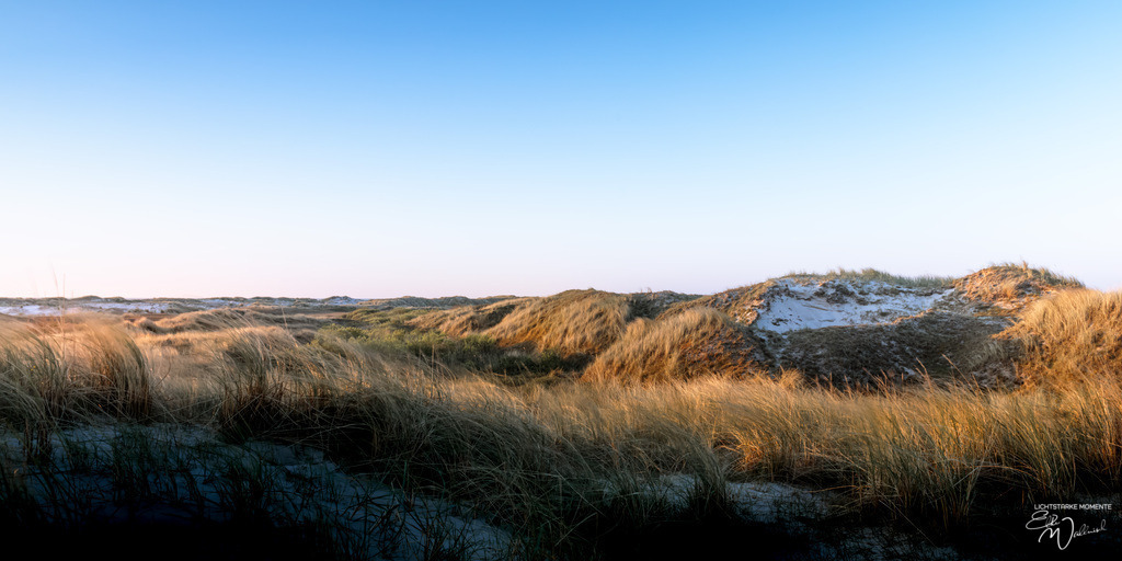 20240501-200823 NORDSEE SPO _197-1 | Herzlich willkommen auf meiner Seite! Ich bin Elke Wallnisch, Deine Fotografin für lichtstarke Momente. Der Name steht für alles, was mich mit der Fotografie verbindet: Das Licht und seine machtvolle Wirkung auf eine Situation oder unsere Stimmung - Realisiert mit Pictrs.com