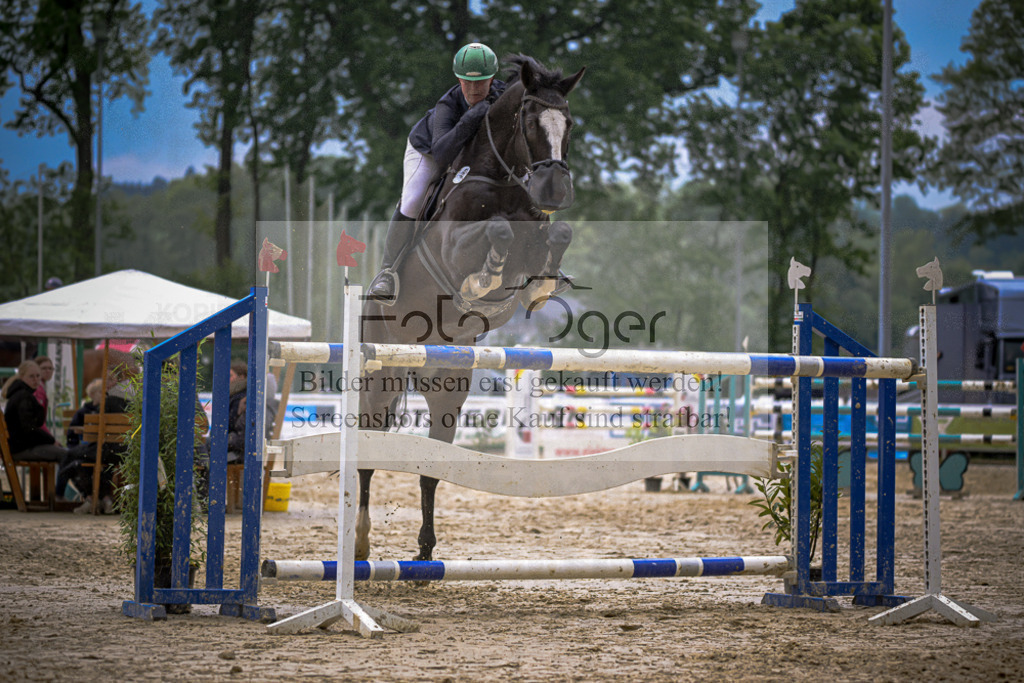 20240505-DOS_3638 | Entdecke hochwertige Reitturnierfotos von Foto Oger. Professionell, emotional und authentisch – jetzt Lieblingsmomente im Shop bestellen. - Realisiert mit Pictrs.com