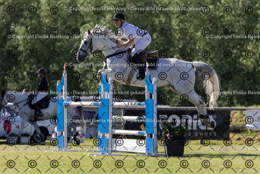 CL5A9010 | Emilia Reinking Fotografie - Realisiert mit Pictrs.com