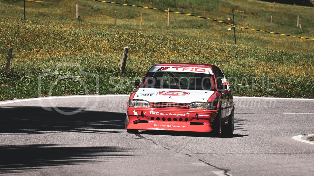 19. Arosa ClassicCar 2023 - 1. September 2023 | 19. Arosa ClassicCar 2023
Arosa, Schweiz
Wäspe Patrick aus Horgenberg mit der Startnummer 205 in einem Toyota Corolla GTI Gr.A, Jahrgang 1990, in der Klasse Classic Trophy.
@arosaclassiccar, @arosa.official, #arosaclassiccar, #arosa, #76curves, #classiccar
Bild: Sportfotografie Markus Aeschimann | www.markus-aeschimann.ch - Realisiert mit Pictrs.com