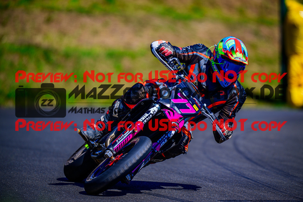 MaZZes_FotoMatrix_240816_6007705_8865 | UE40