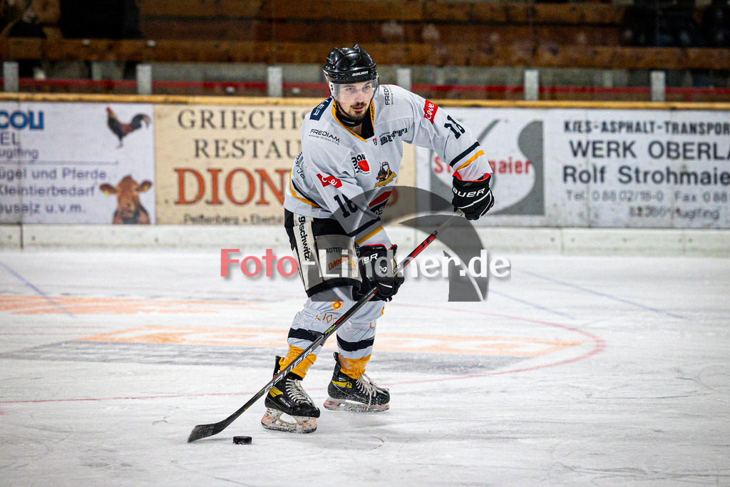 SC Forst NATURE BOYS gegen WANDERERS Germering | Eishockey Landesliaga Herren Gruppe A 2024/2025, SC Forst NATURE BOYS gegen WANDERERS Germering, 20241025,Markus MAIR (WANDERERS Germering 18) in Aktion, Freisteller,2024-10-25 in Peißenberg (Eisstadion Peißenberg), Markus MAIR (WANDERERS Germering 18)Copyright: WolfgangxLindner www.foto-lindner.de