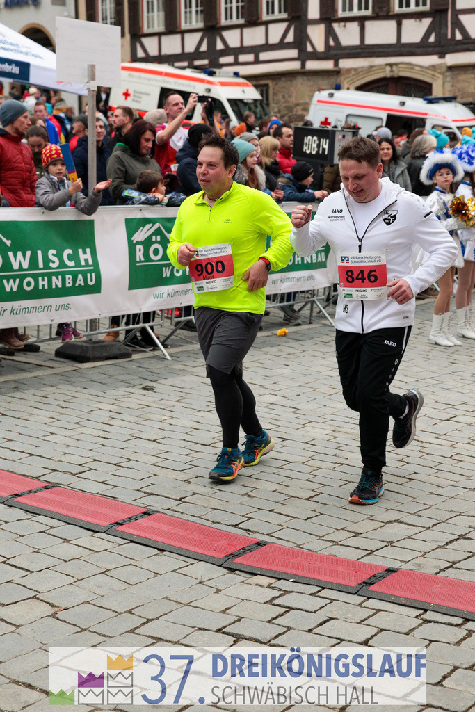VR Bank Hauptlauf 10000m | 3 Koenigslauf 2023 - Realisiert mit Pictrs.com