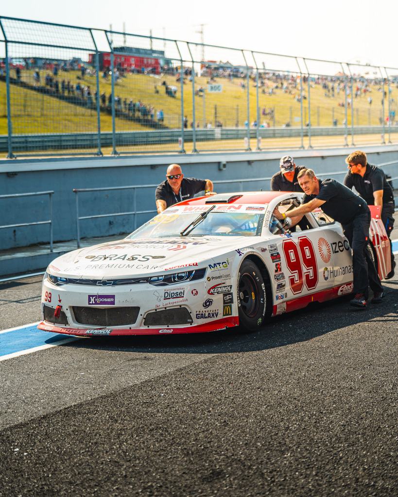 _DSC6635 | Exklusive Motorsport-Fotografie aus Leipzig von TXO Media – für Rennfahrer, Teams & Sponsoren. Sausemuth liefert starke Bilder, die Emotion zeigen. Jetzt buchen & glänzen! - Realisiert mit Pictrs.com
