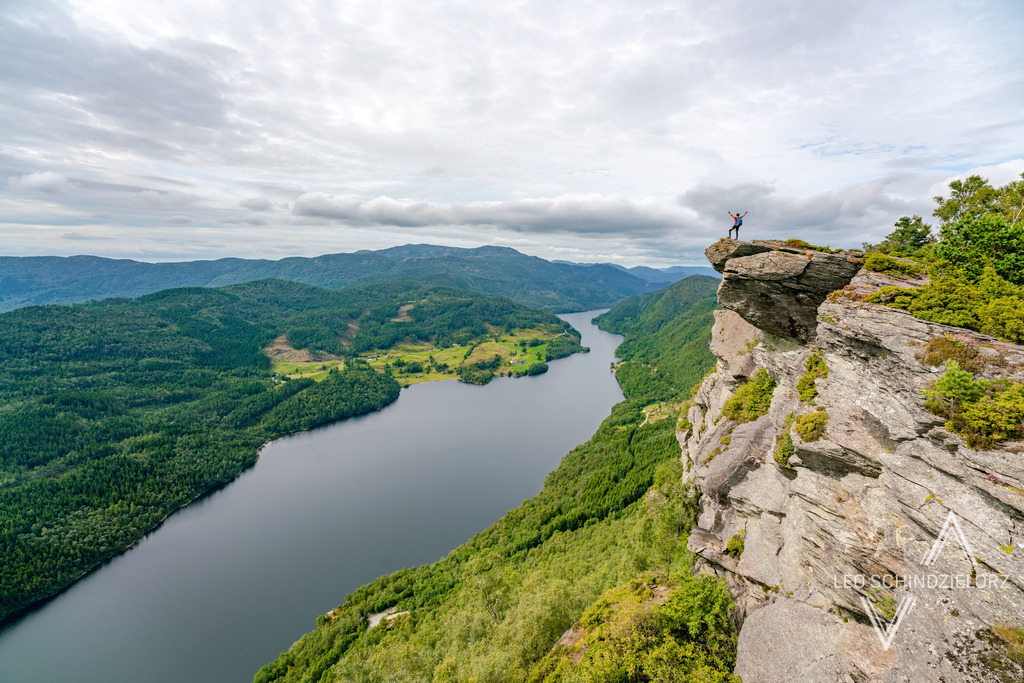 Fotografie_Leo_Schindzielorz_NO_Sommer_Himakana_Stolanuten_20220809_A7R02957_org | Atmosphärische Landschaftsbilder & Drohnenaufnahmen aus dem Allgäu, Tirol, Südtirol & der Schweiz – ideal für Leinwanddrucke & zur stilvollen Raumgestaltung. - Realisiert mit Pictrs.com