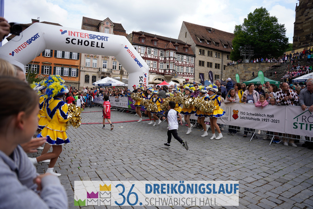 AOK Junior Cup 400m | 3Königslauf 2022 AOK Junior Cup 400m - Realisiert mit Pictrs.com