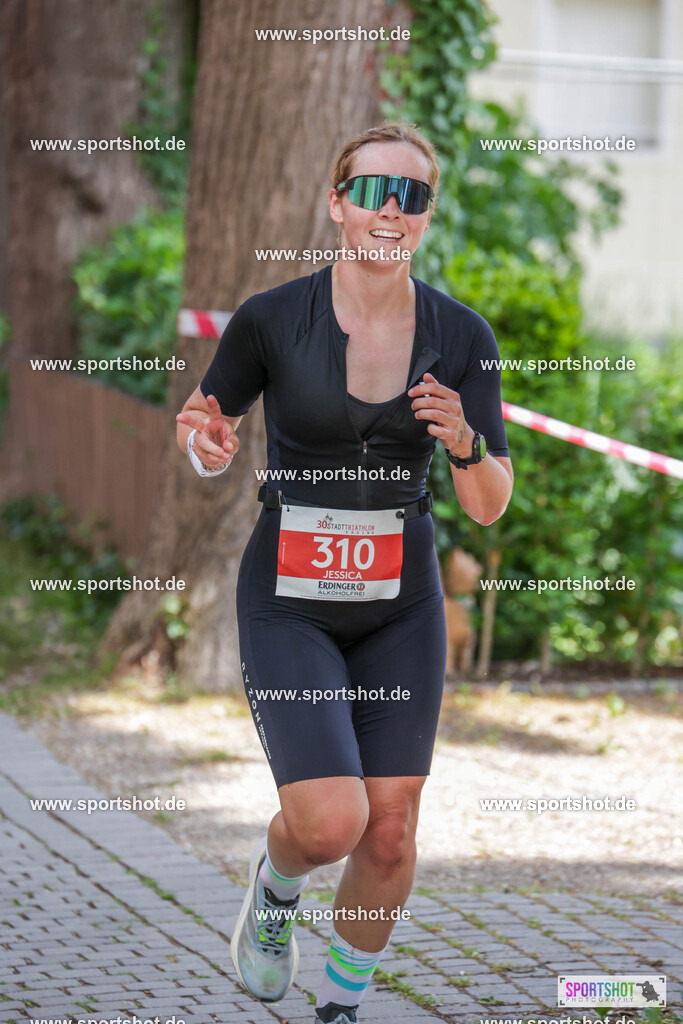 KSZ_8276 | Stadttriathlon Erding 2025. #yourpictrs #sportshot_your_pictrs @Sportshotphotography #stadttriathlonerding Copyright: www.sportshot.de
