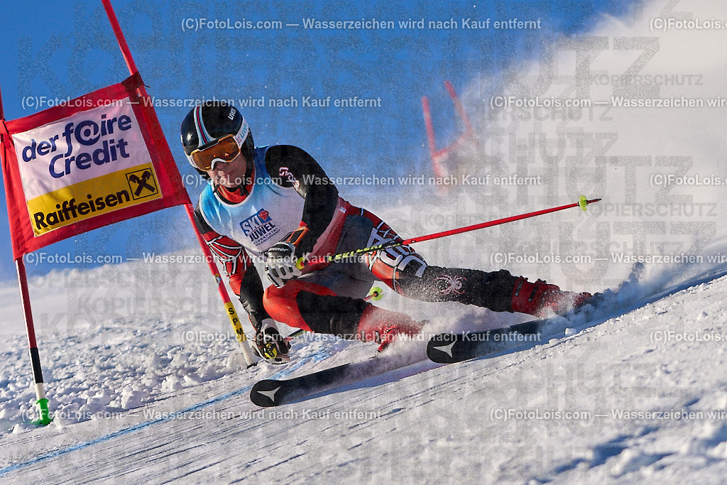 ALP4127_MASTERS-Cup_GS-A Herrn_Rechenberger Joerg | (C)FotoLois.com, Alois Spandl. FIS Masters-Cup Wildschönau, Giant Slalom auf der Piste Schatzberg GS, Siegerehrung auf dem Dorfplatz Niederau, Sa 13. Januar 2024.