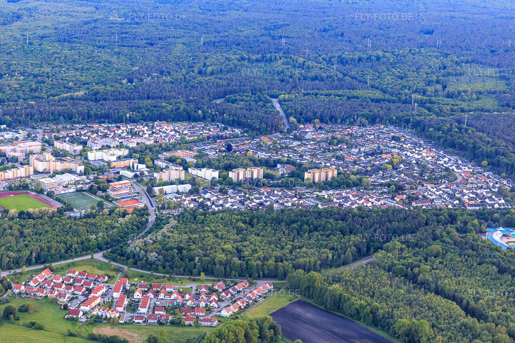 Luftbild: Ortsteil Dorschberg aus Norden in Wörth am Rhein im Bundesland Rheinland-Pfalz in Deutschland. Foto: IMG_099655.jpg vom 21.05.2017 durch Werner Riehm/FLY-FOTO.de