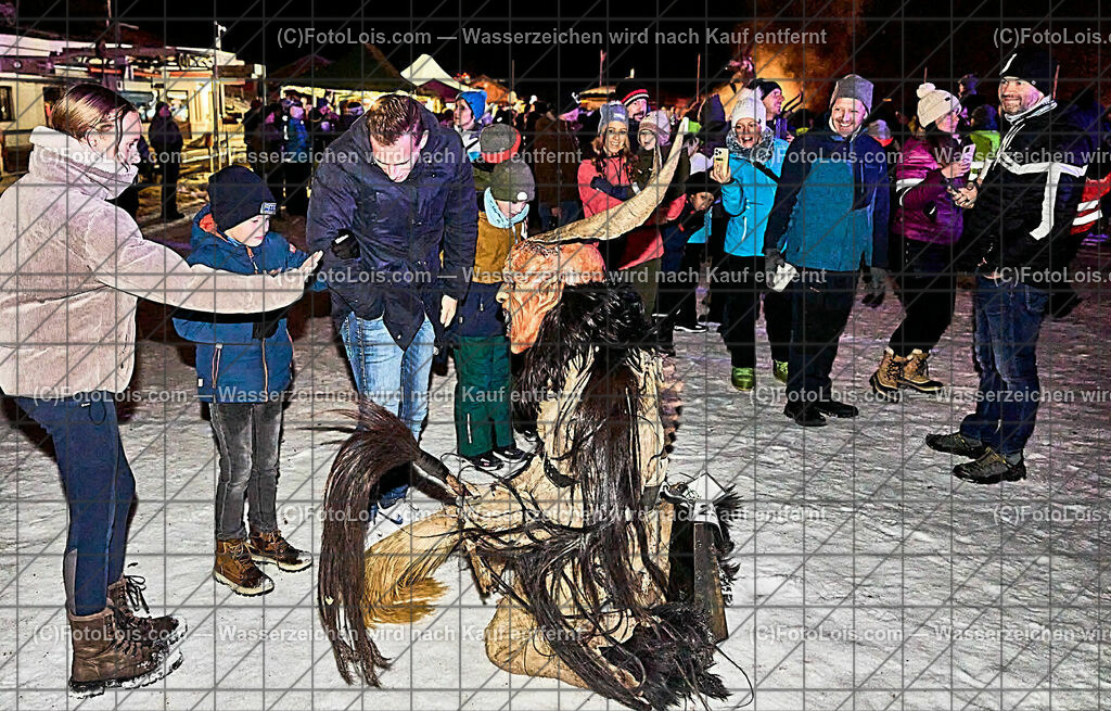 ALP8133_Nacht der Ballone_Oetscherteufeln | (C)FotoLois.com, Alois Spandl. NACHT DER BALLONE im Weitental vor der Ötscherlift-Talstation, Ballonsportclub Ötscherland & Ötscher Tourismusverband, Do 28. Dez. 2023.