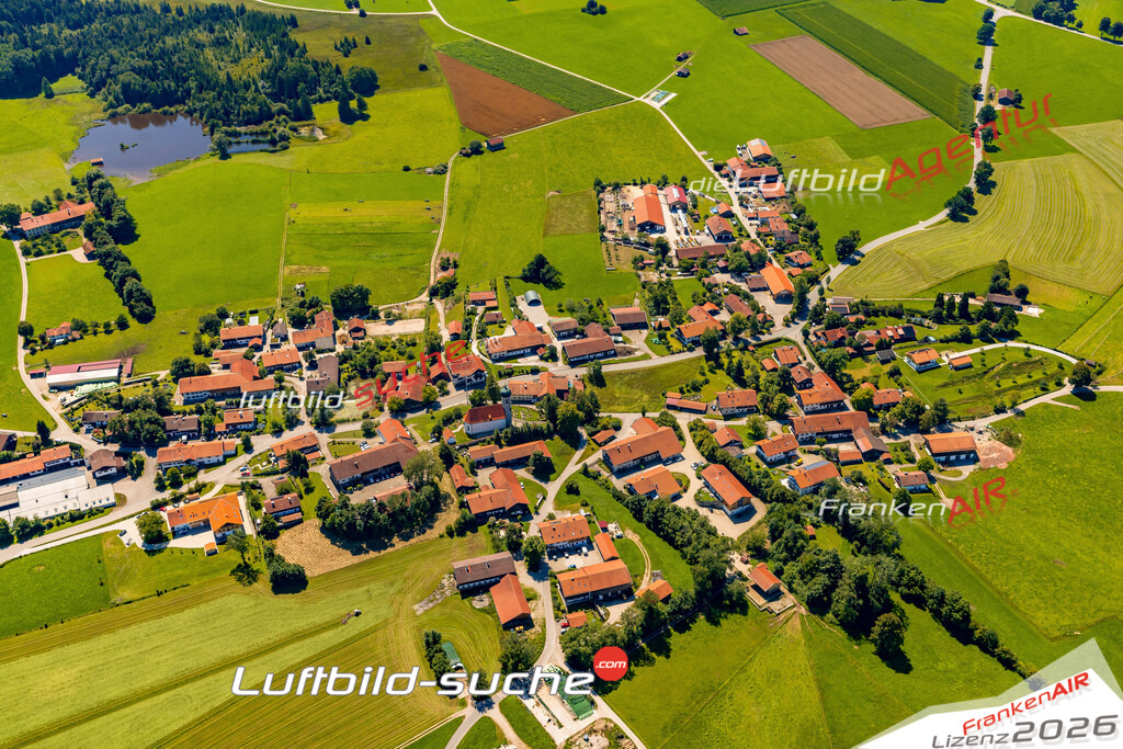 Lochen Dietramszell Bild- Das Luftbild wurde 2025 vom UL-Flugzeug heraus erstellt ( keine Drohne ) - Hochauflösende Luftaufnahme -Nicht vergleichbar mit Google Maps oder Satelittenbilder- Die Geschenkidee !Mit Lizenz und Bildrechte bestellbar
