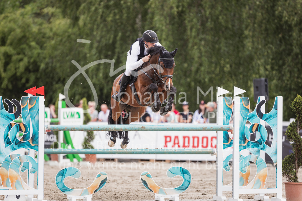 250531_MayDays_M2-SpringenmstAnf-822 | Deine schönsten Turniermomente als professionelle Fotos! Entdecke hochwertige Pferdesport-Fotografie im Online-Shop. Jetzt Fotos finden & bestellen!