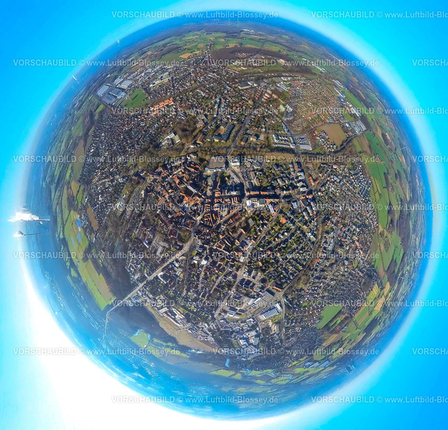 Werne230290003_Werne-Mitte | Luftbild, City Stadtansicht, Werne Mitte mit Stadtverwaltung, Erdkugel, Fisheye Aufnahme, Fischaugen Aufnahme, 360 Grad Aufnahme, Übersicht, Fischaugenbild, Werne, Ruhrgebiet, Nordrhein-Westfalen, Deutschland