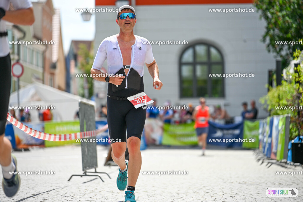 SZI_7213 | Stadttriathlon Erding 2025. #yourpictrs #sportshot_your_pictrs @Sportshotphotography #stadttriathlonerding Copyright: www.sportshot.de