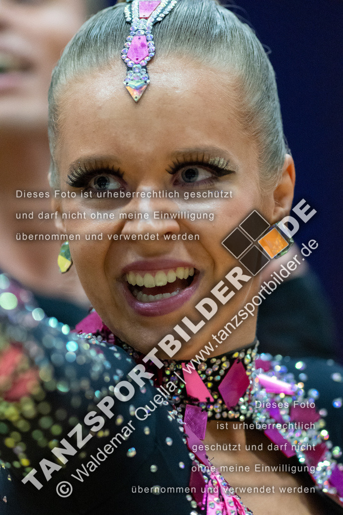 20230114-02142 | Hier finden Sie Tanz Bilder vom Latein und Standard Formationen tanzen. Sportbilder vom Tanzsport. Schöne Fotos und von Weltmeisterschaft, Europameisterschaft, Bundesliga, Regionalliga, Oberliga und Landesliga sowie von GOC Stuttgart, DanceComp, WM Bremen