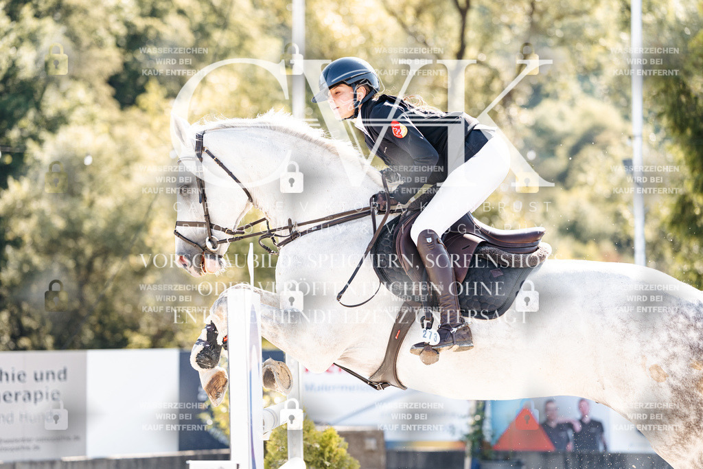 CK904779 | Turnierfotografie Pferdefotografie Trier Rheinland-Pfalz Pferdesport Reitsport Tierfotografie Sportfotografie Pferdevideo Pferdevideografie Equestrianvideography equestrianphotography  - Realisiert mit Pictrs.com