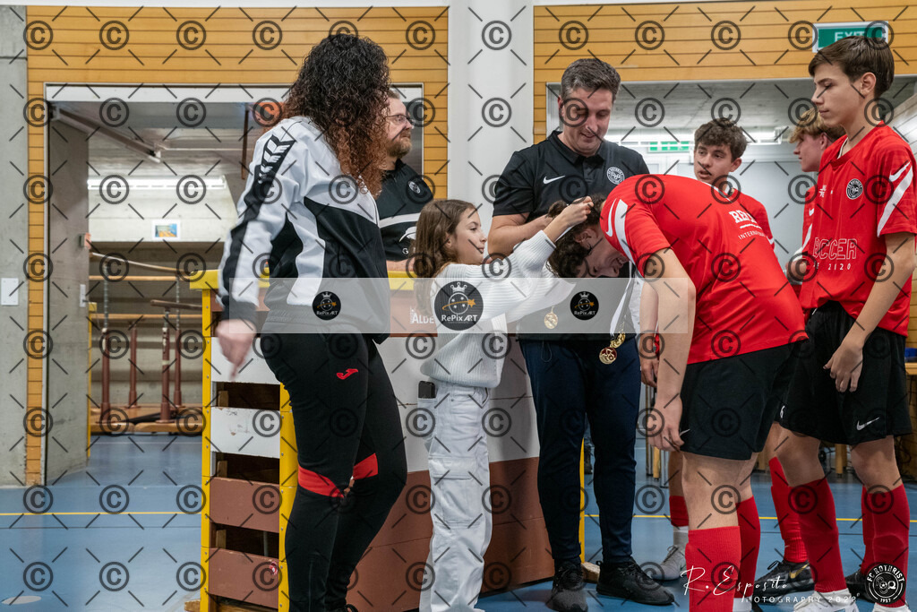 20231202_FCR_Hallenturnier_C-_118 | Sport und Naturfotografie von Roberto Esposito zeigt echte Momente Bewegung und die Schönheit der Natur. Ausdrucksstarke Bilder schaffen Emotionen.