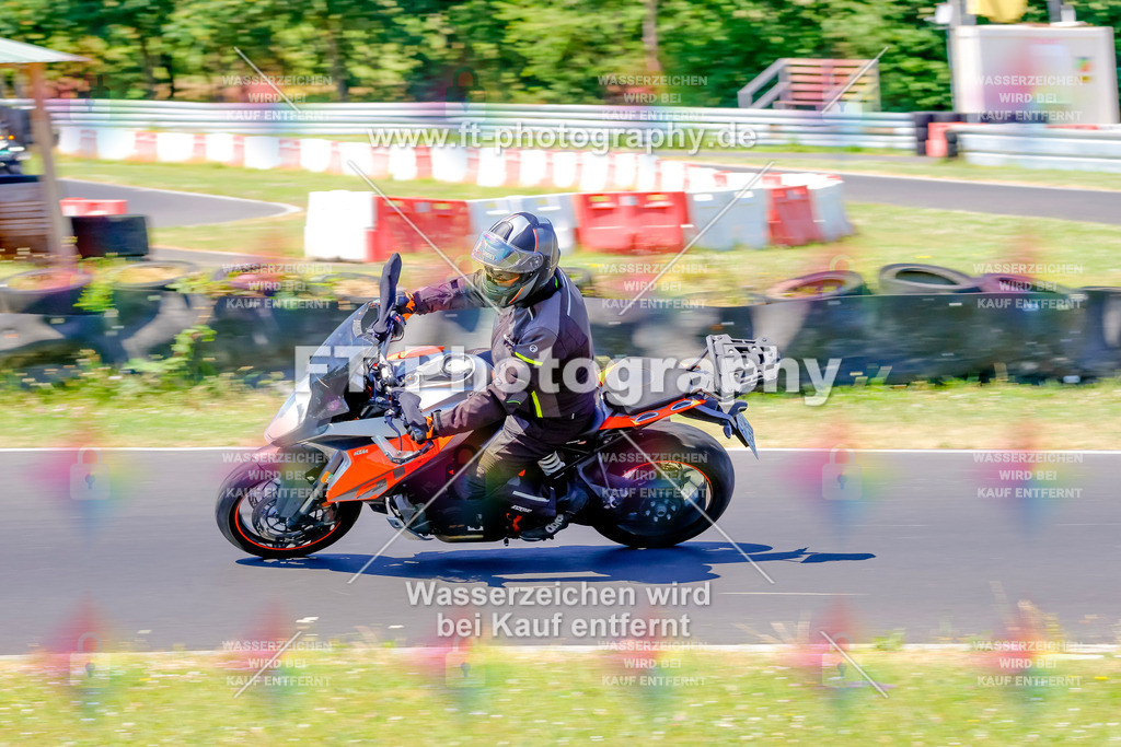 _MOT9309 | Hier findet Ihr Bilder von Touristenfahrten auf der Nürburgring Nordschleife oder von anderen Veranstaltungen die ich besucht habe. Viel Spass beim Durch Schauen 