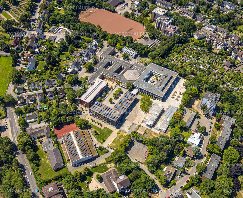 Muelheim230704276 | Luftbild, Städt. Gymnasium und Städt. Realschule Broich, Sportplatz TSV Viktoria, Broich - Ost, Mülheim an der Ruhr, Ruhrgebiet, Nordrhein-Westfalen, Deutschland