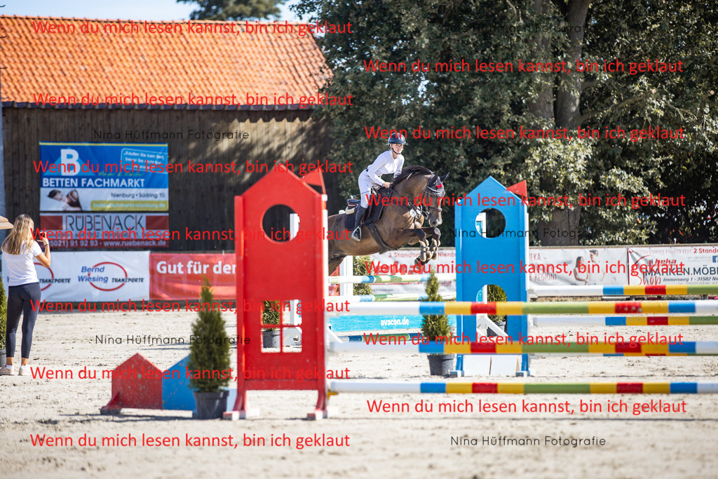 BK1A7038 | Turnierbilder Turnierfotos Nina Hüffmann Turnierfotografie Pferdefotografie Tierzeichnung Haustierzeichnung Pferdezeichnung Hundezeichnung Videograf  - Realisiert mit Pictrs.com
