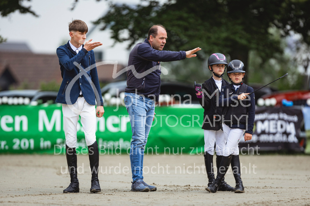 240519_Kalthof_Teamspringen-306 | Deine schönsten Turniermomente als professionelle Fotos! Entdecke hochwertige Pferdesport-Fotografie im Online-Shop. Jetzt Fotos finden & bestellen!