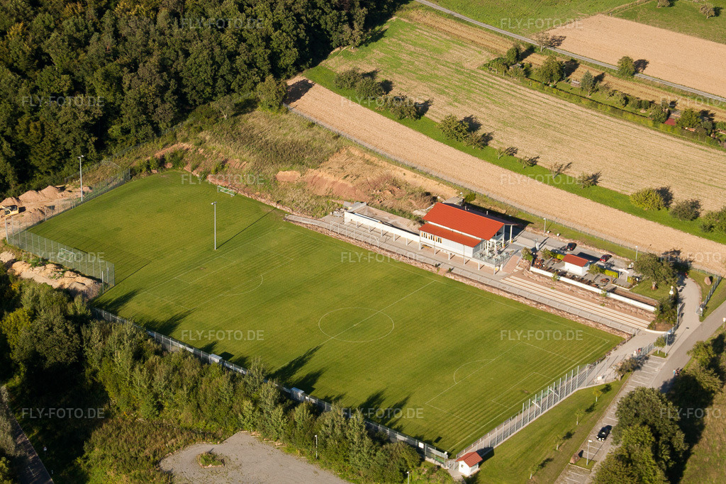 Luftbild: Auerbach, Pneuhage Stadion im Ortsteil Auerbach in Karlsbad im Bundesland Baden-Württemberg in Deutschland. Foto: IMG_32406.jpg vom 21.08.2010 durch Werner Riehm/FLY-FOTO.de