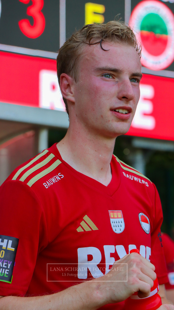 HERREN BUNDESLIGA Rot-Wei_ K_ln - Crefelder HTC 07.09.24 K_ln-050 | lanaschraderfotografie - Realisiert mit Pictrs.com